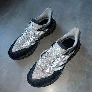 Adidas Men's Black and Gray 4DFWD Sneakers sz 9